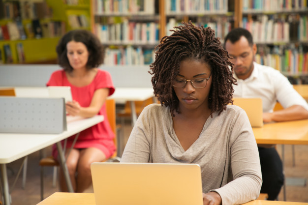 image d'illustration pour la FAQ Existe-t-il un <b>master en psychologie en horaire décalé</b> à l'UCLouvain ?